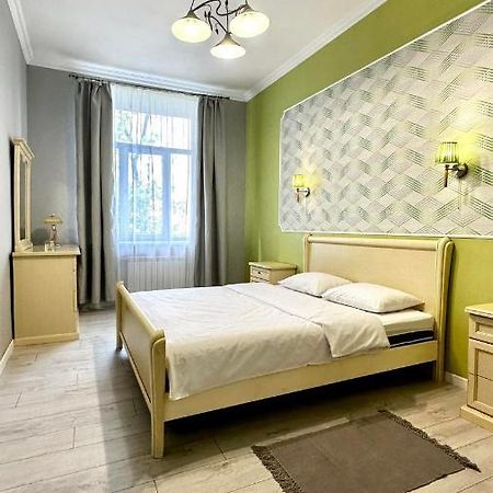 Comfortable One Beds With Nice View For Independent Sqr キエフ エクステリア 写真
